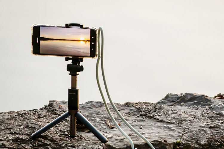 スマホを固定する